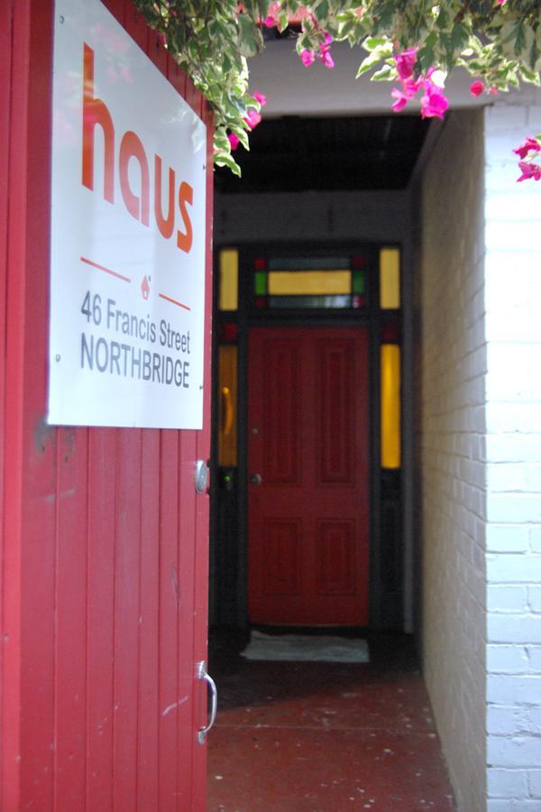 Haus Accommodation - Note - Valid Passport Required To Check-In Perth Exteriör bild